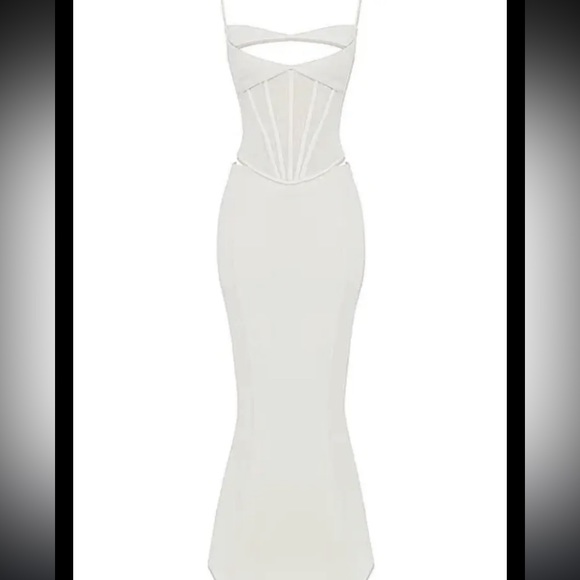 HOUSE OF CB - ‘Paloma’ Ivory Corset Maxi Dress - Size S 4/6 - Picture 3 of 10